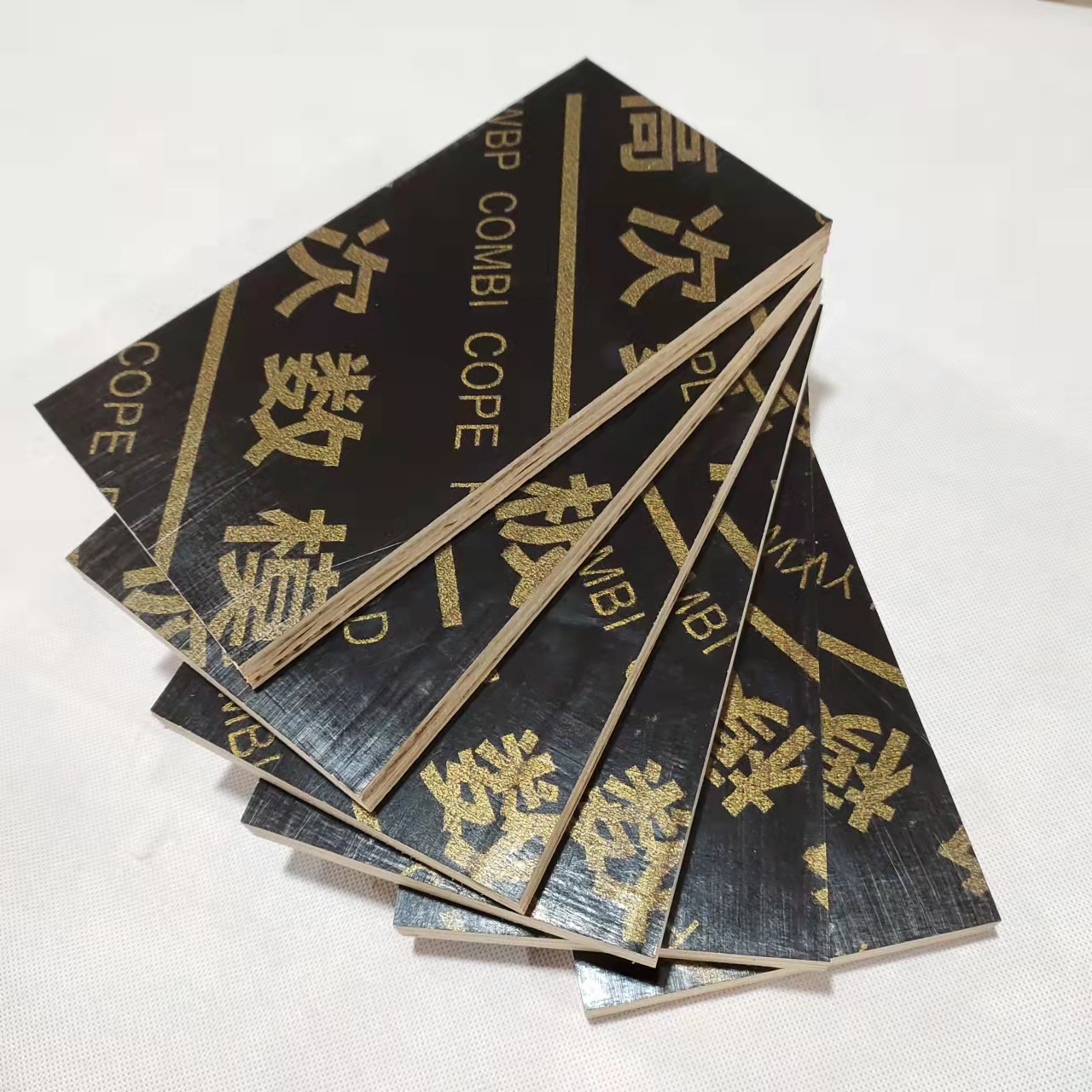 介紹覆膜建筑模板和商業膠合板 介紹覆膜建筑模板和商業膠合板